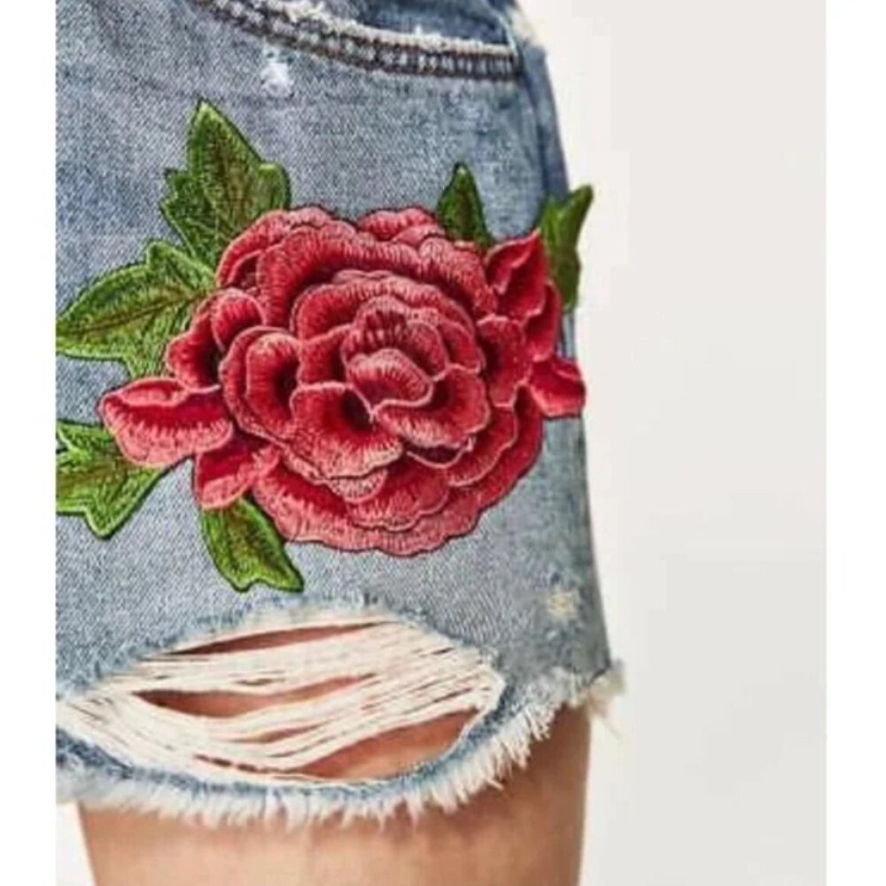 Zara Trafaluc Denimwear Rose Embroidered High Rise Shorts - Picture 9 of 16